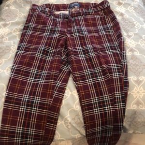 Old Navy Pixie cropped pants